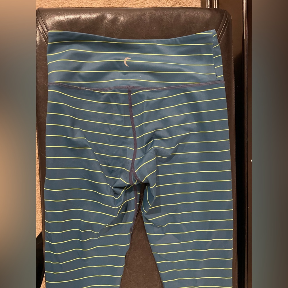 Zyia yellow stripes leggings. Gently used (M)